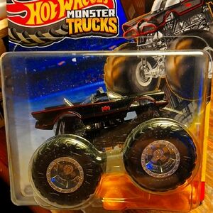 Batmobile Monster Truck Black  HOT WHEELS